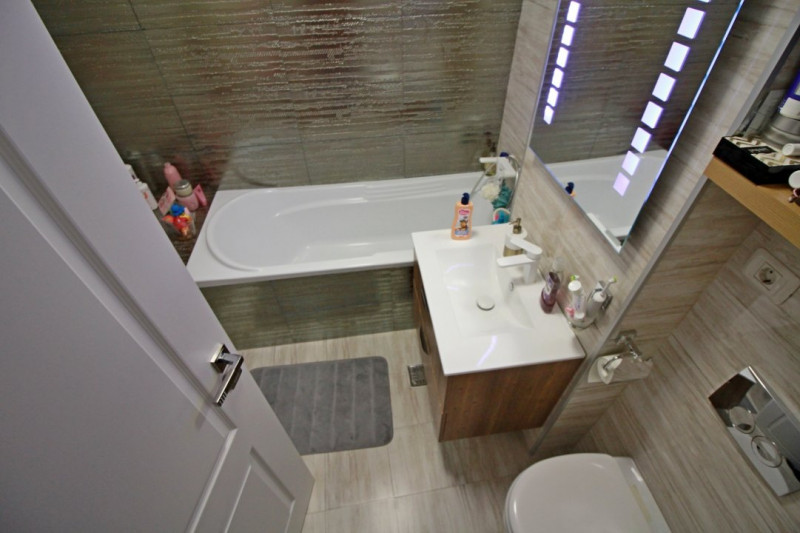 Apartament DE LUX - Faleza Nord Reyna -  Loc Parcare În Proprietate