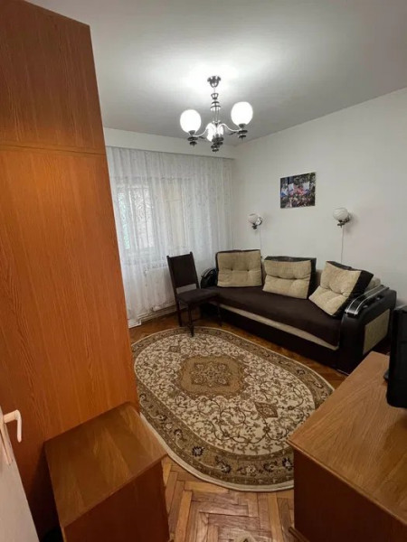 Apartament 3 Camere - Zona Gara - Etaj 3 - Mobilat - Centrala Pe Gaze