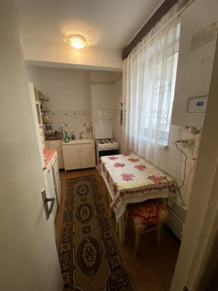 Apartament 2 camere,decomandat,centrala gaz, mobilat partial,finisaje Moderne