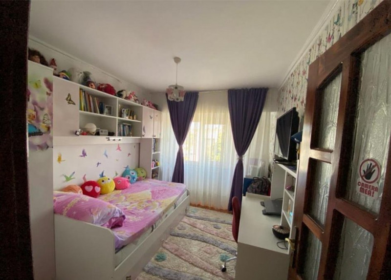 Apartament 3 Camere - Zona Dacia - Mobilat Complet - Centrala Pe Gaze