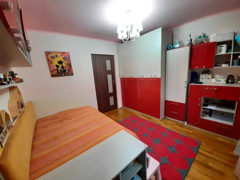 Apartament 4 Camere - Etaj 2 - Mobilat Complet - Centrala Pe Gaze