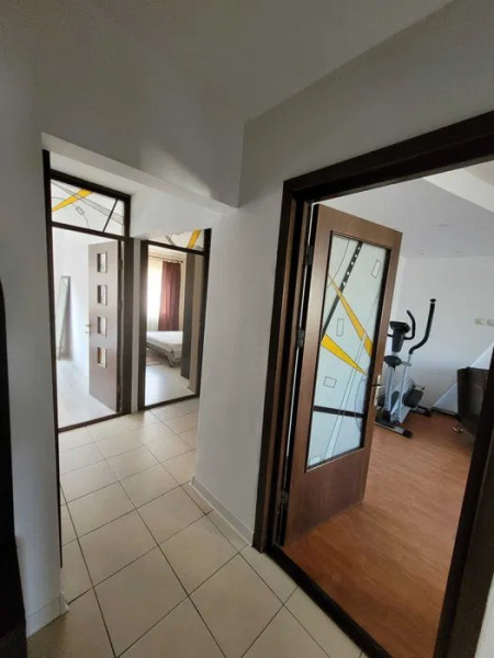 Apartament 3 Camere - Zona CET - Etaj 3 - Mobilat  - Gaze La Usa