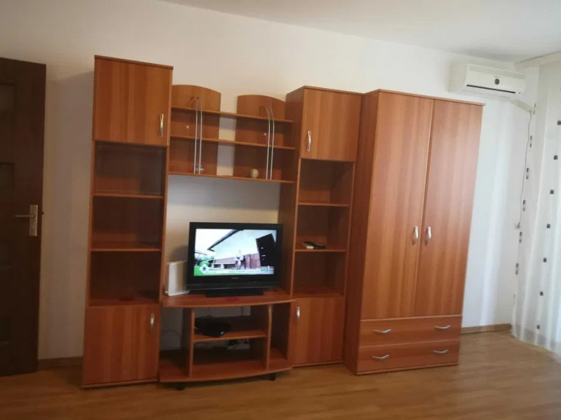 Garsoniera - City Park Mall - Etaj Intermediar - Mobilata Complet