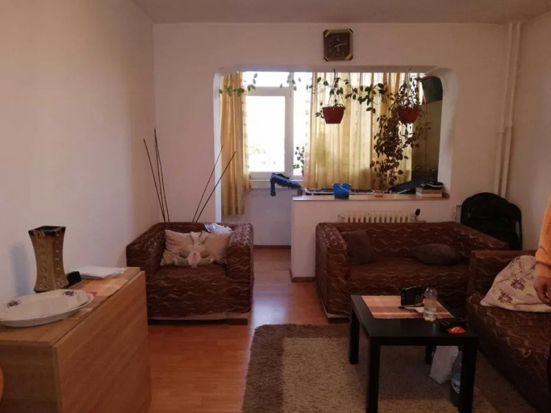 Apartament 2 Camere - Zona CET - Etaj Intermediar - Gaze La Usa