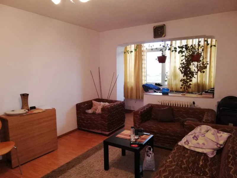 Apartament 2 Camere - Zona CET - Etaj Intermediar - Gaze La Usa