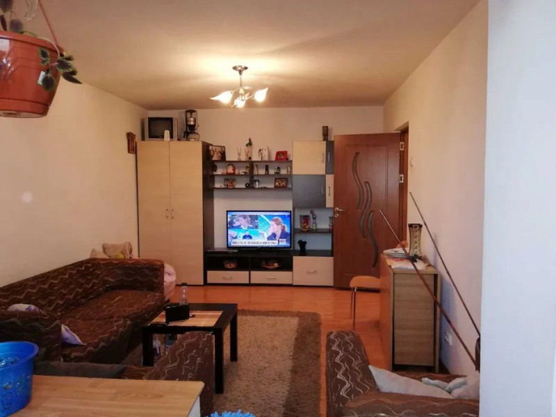 Apartament 2 Camere - Zona CET - Etaj Intermediar - Gaze La Usa