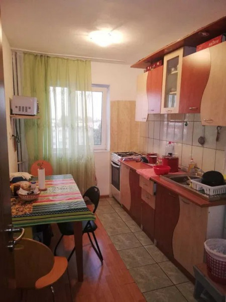Apartament 2 Camere - Zona CET - Etaj Intermediar - Gaze La Usa