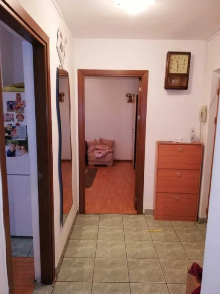 Apartament 2 Camere - Zona CET - Etaj Intermediar - Gaze La Usa