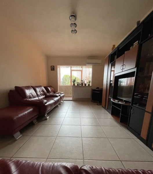 Apartament 3 Camere - Zona Bratianu - Etaj 1 - Mobilat - CCentrala Gaze