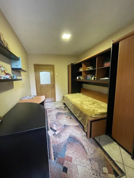 Apartament 3 Camere - Zona Bratianu - Etaj 1 - Mobilat - CCentrala Gaze