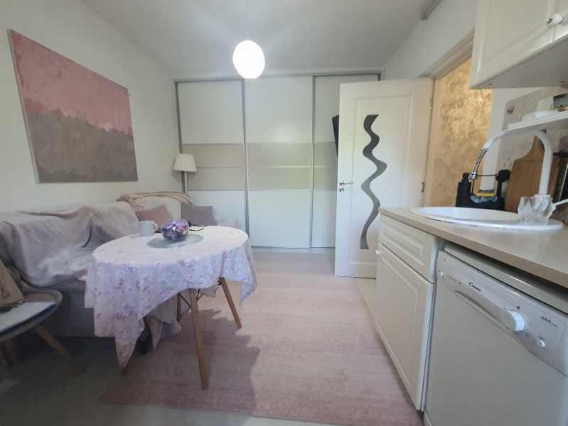 Apartament 3 Camere  -Zona Tomis III - Mobilat Complet - Centrala Pe Gaze