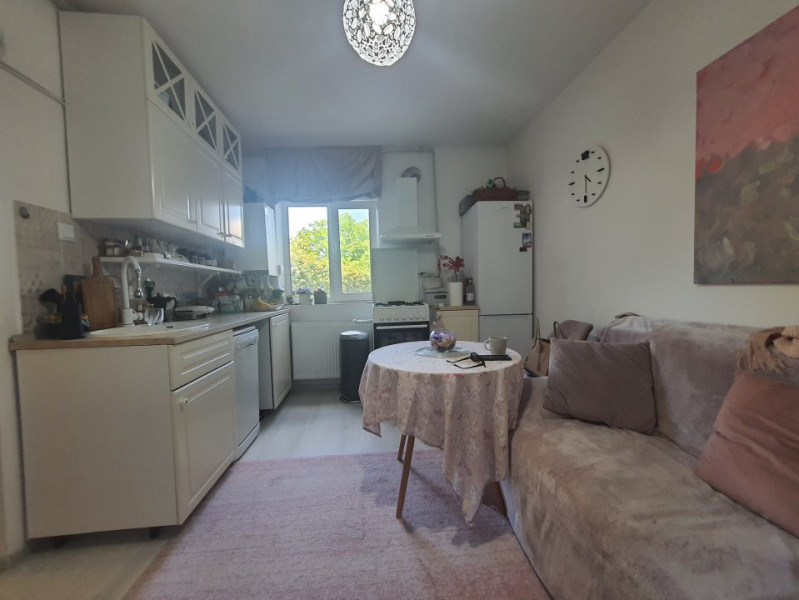 Apartament 3 Camere  -Zona Tomis III - Mobilat Complet - Centrala Pe Gaze