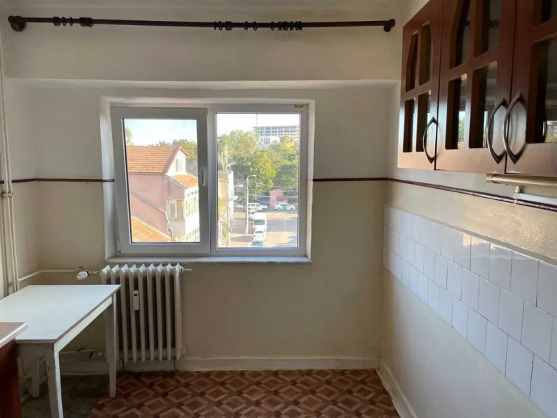 Apartament 2 Camere  - Casa De Cultura - Etaj 3 - Mobilat - Gaze Pe Scara