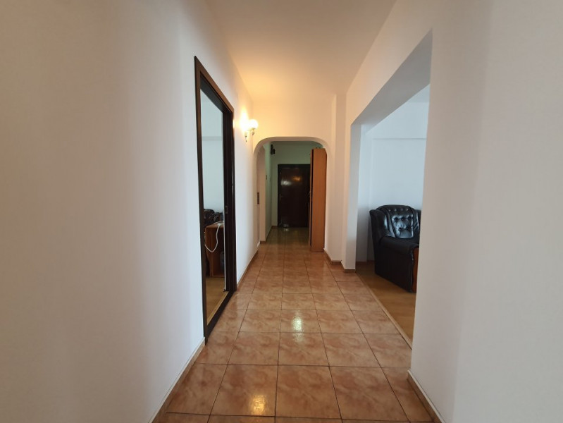 Apartament 4 Camere - Zona Far - Etaj Intermediar - Gaze La Aragaz