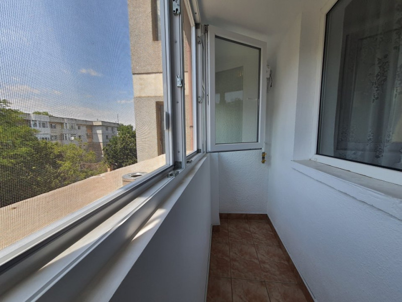 Apartament 4 Camere - Zona Far - Etaj Intermediar - Gaze La Aragaz