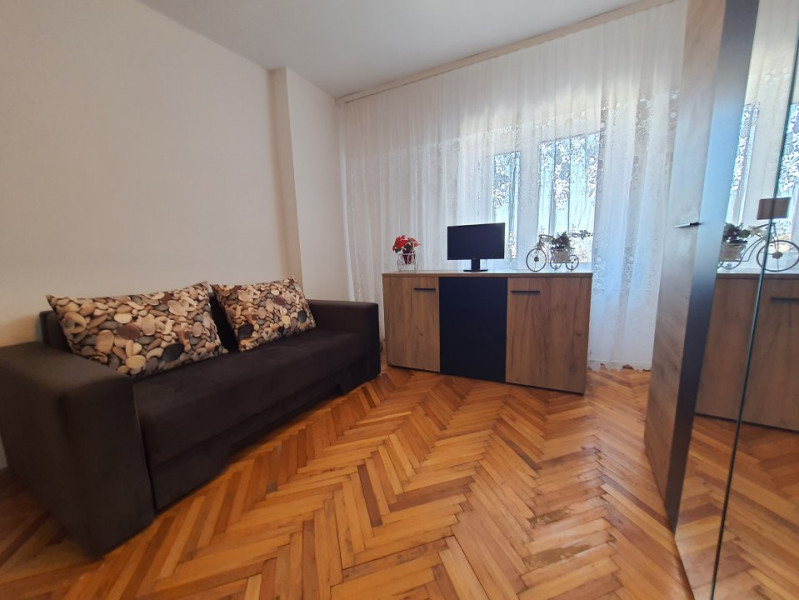 Apartament 4 Camere - Zona Far - Etaj Intermediar - Gaze La Aragaz