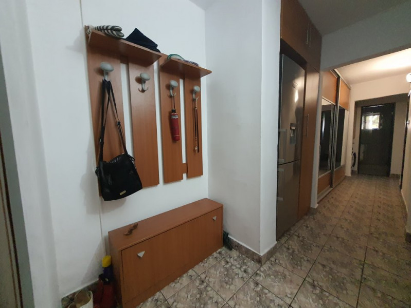 Apartament 3 Camere Decomandate - Poarta 6 - Mobilat - Centrala Gaze