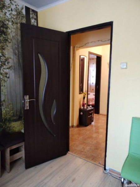 Apartament 3 Camere - Zona ICIL - Etaj 1 - Mobilat 
