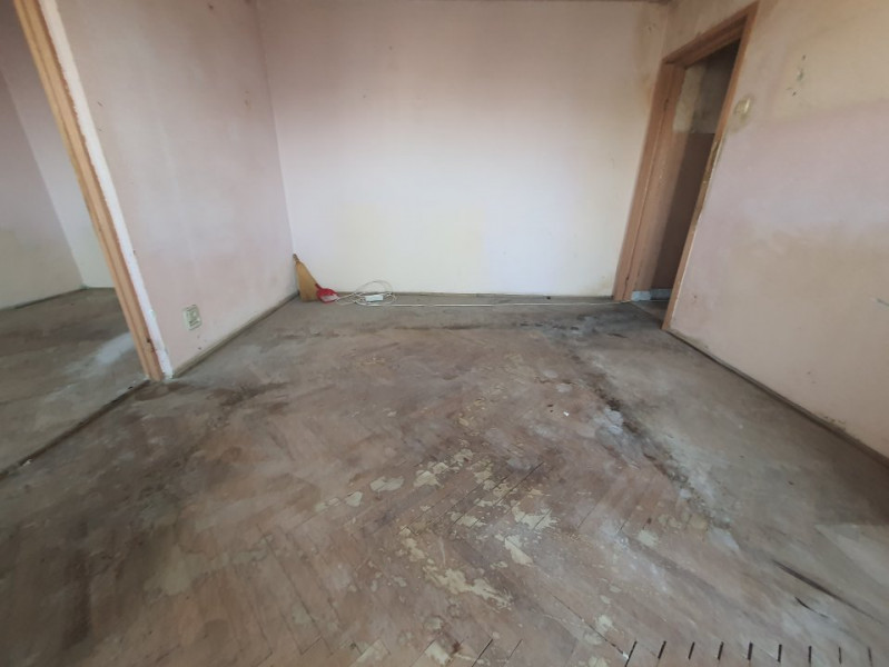 Apartament 2 Camere - Inel II - Scoala 8 - Fara Imbunatatiri