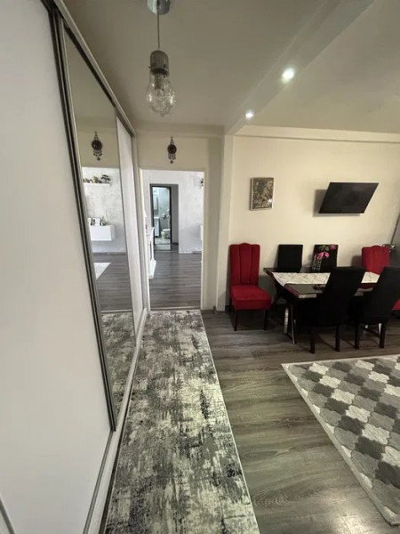 Apartament 3 Camere - Bld. Ferdinand -Etaj Intermediar - Mobilat - Vedere Port