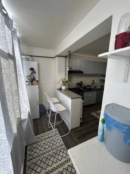 Apartament 3 Camere - Bld. Ferdinand -Etaj Intermediar - Mobilat - Vedere Port