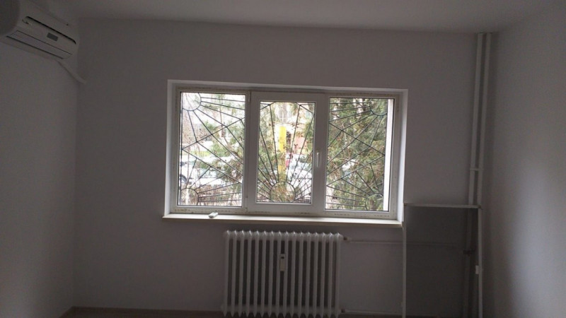Apartament 2 camere,decomandat,nemobilat ,finisaje moderne