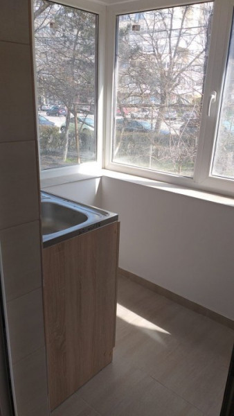 Apartament 2 camere,decomandat,nemobilat ,finisaje moderne
