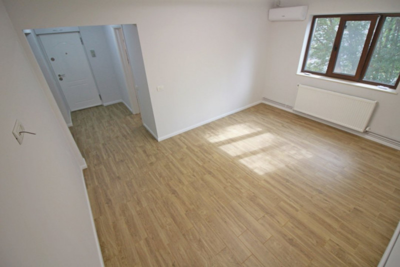 Apartament 4 Camere - Finisaje De Top - Investitii Zero - Totul Nou - Zona Eden