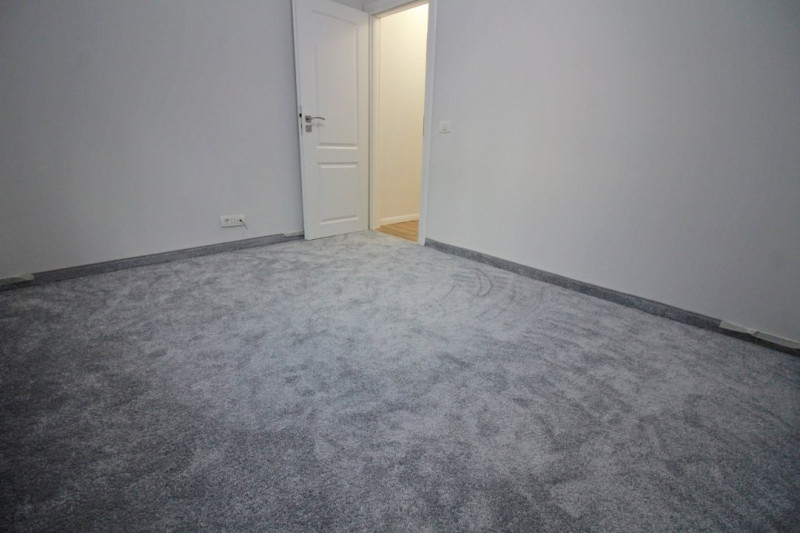 Apartament 4 Camere - Finisaje De Top - Investitii Zero - Totul Nou - Zona Eden