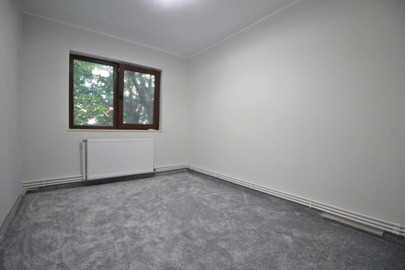 Apartament 4 Camere - Finisaje De Top - Investitii Zero - Totul Nou - Zona Eden