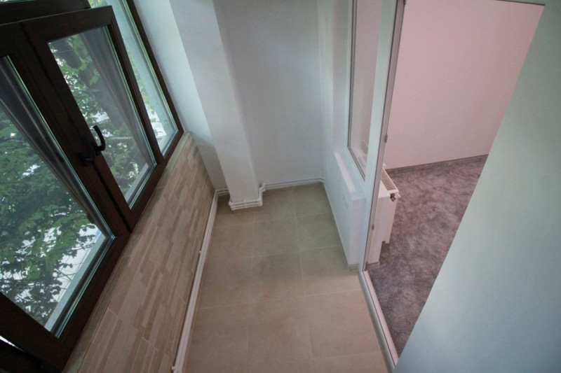 Apartament 4 Camere - Finisaje De Top - Investitii Zero - Totul Nou - Zona Eden