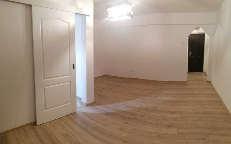 Garsoniera - Zona Tomis III - Renovata - Parter - Balcon