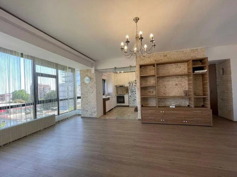 Apartament 3 Camere - Bloc Nou -  Renovat - Partial Mobilat - Loc Parcare
