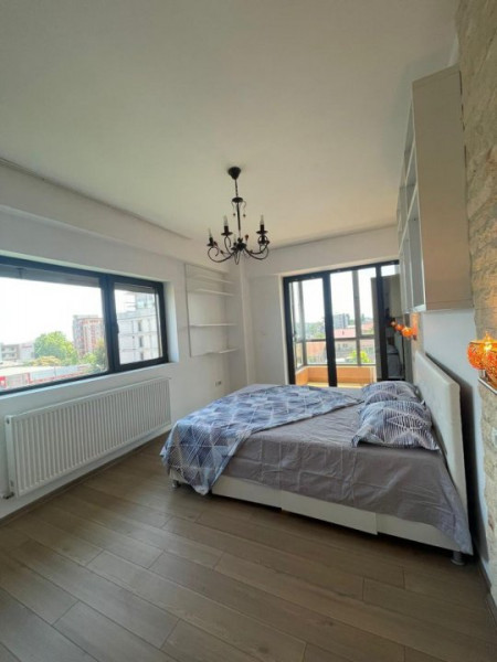 Apartament 3 Camere - Bloc Nou -  Renovat - Partial Mobilat - Loc Parcare
