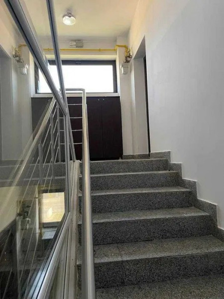 Apartament 3 Camere - Bloc Nou -  Renovat - Partial Mobilat - Loc Parcare