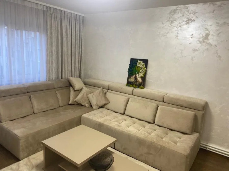 Apartament 4 Camere - Zona Dacia - Etaj 3 - Mobilat - Centrala Pe Gaze