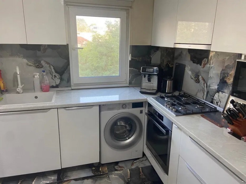 Apartament 4 Camere - Zona Dacia - Etaj 3 - Mobilat - Centrala Pe Gaze