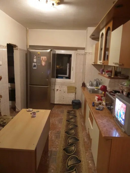 Apartament 4 Camere - Zona Gara - Etaj 1 - Gaze Pe Scara