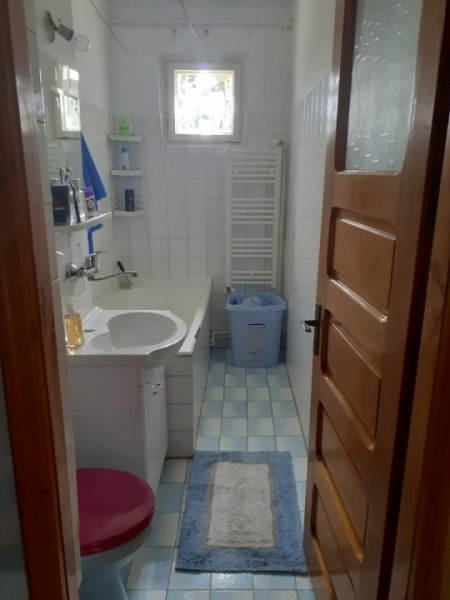 Apartament 2 camere, semidecomandat, centrala pe gaz,mobilat, Finisaje clasice