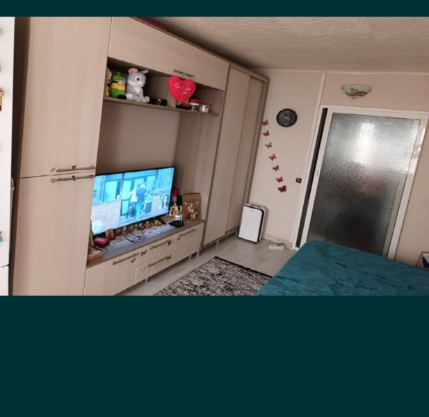 Garsoniera - Zona CET - Etaj 2 - Mobilata Complet