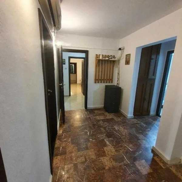 Apartament 4 Camere - Zona Dacia - Parter - Centrala Pe Gaze - Boxa