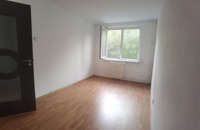 Apartament 2 Camere - Zona Abator - Etaj 2 - Centrala Pe Gaze