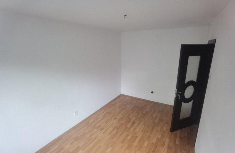 Apartament 2 Camere - Zona Abator - Etaj 2 - Centrala Pe Gaze
