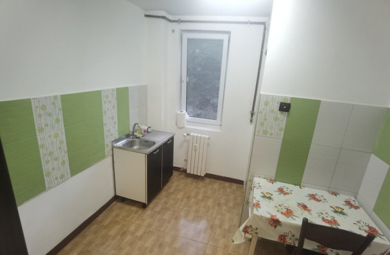 Apartament 2 Camere - Zona Abator - Etaj 2 - Centrala Pe Gaze