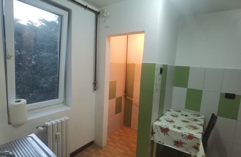 Apartament 2 Camere - Zona Abator - Etaj 2 - Centrala Pe Gaze
