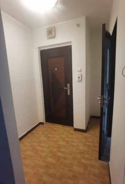 Apartament 2 Camere - Zona Abator - Etaj 2 - Centrala Pe Gaze