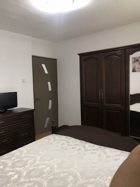 Apartament 2 Camere - Zona Dacia - Scoala 12 - Mobilat - Termen Lung