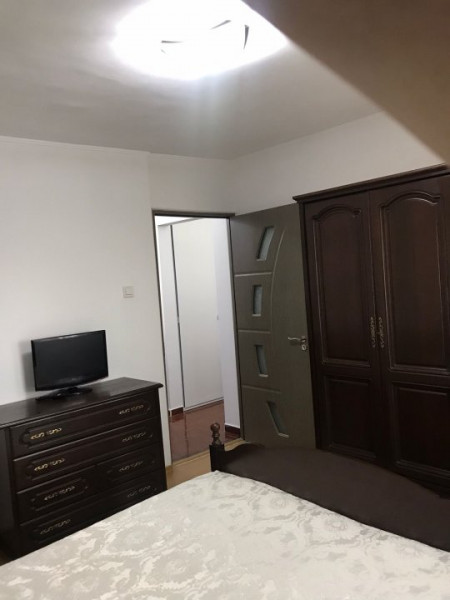 Apartament 2 Camere - Zona Dacia - Scoala 12 - Mobilat - Termen Lung