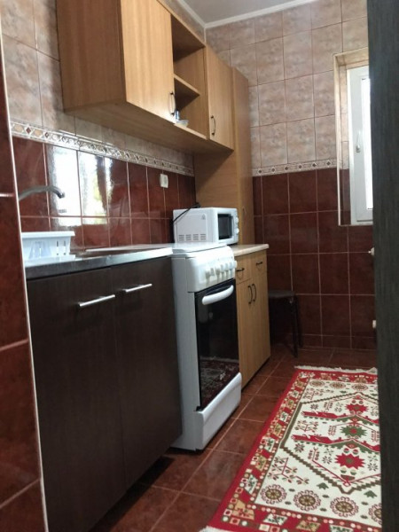 Apartament 2 Camere - Zona Dacia - Scoala 12 - Mobilat - Termen Lung