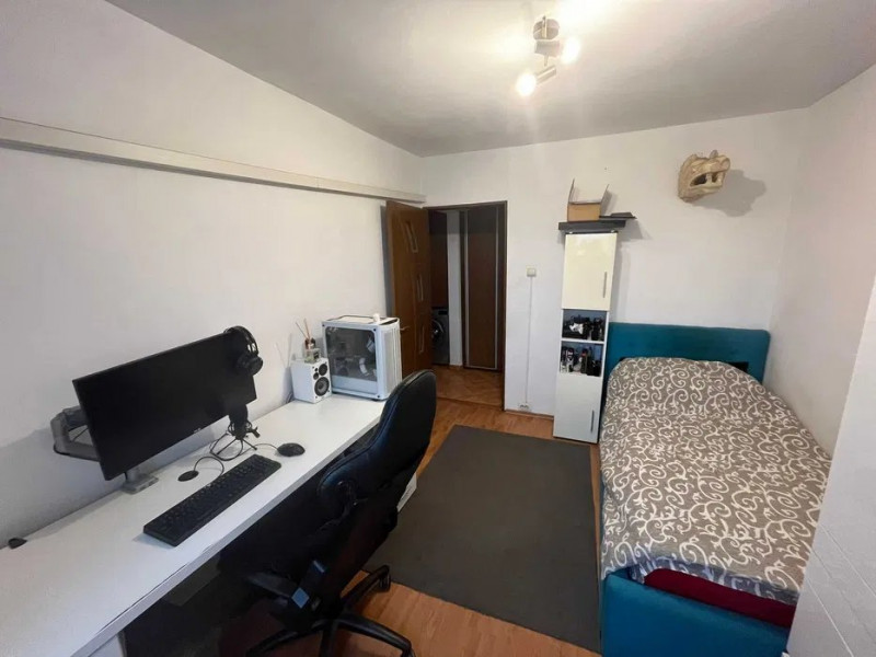 Apartament 3 Camere - Tomis Nord - Etaj 4 Cu Pod - Mobilat - Centrala Gaze